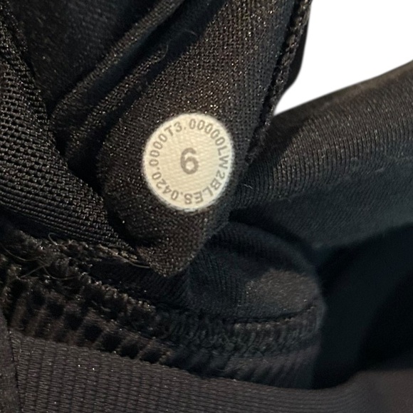 Lululemon Energy Bra *Long Line Texture ribbed luxtreme® - Picture 8 of 9
